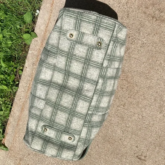 Stoney Clover Lane Wool Plaid Duffle Bag Snowed In Green - Picture 14 of 17